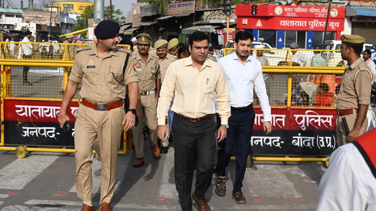 इन रास्तों से जा सकेंगे छोटे वाहन.(File Photo: Siddhartha Gupta/ITG)