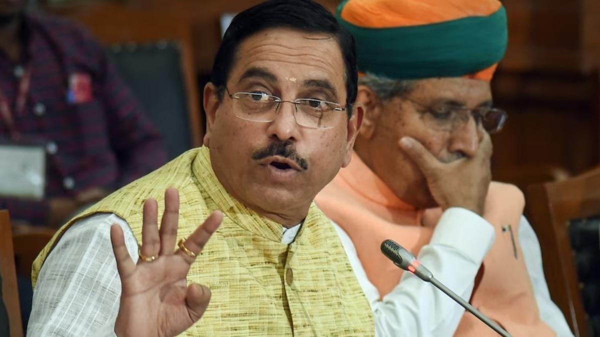 Pralhad Joshi Net worth: 5 करोड़ के घर... शेयरों में तगड़ा निवेश, जानें नए शिक्षा मंत्री प्रह्लाद जोशी की नेटवर्थ