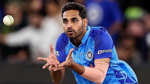 'भुवनेश्वर कुमार को एक मौका तो दो...', इस दिग्गज ने BCCI से की खास अपील, 2027 वर्ल्ड कप का दिया हवाला