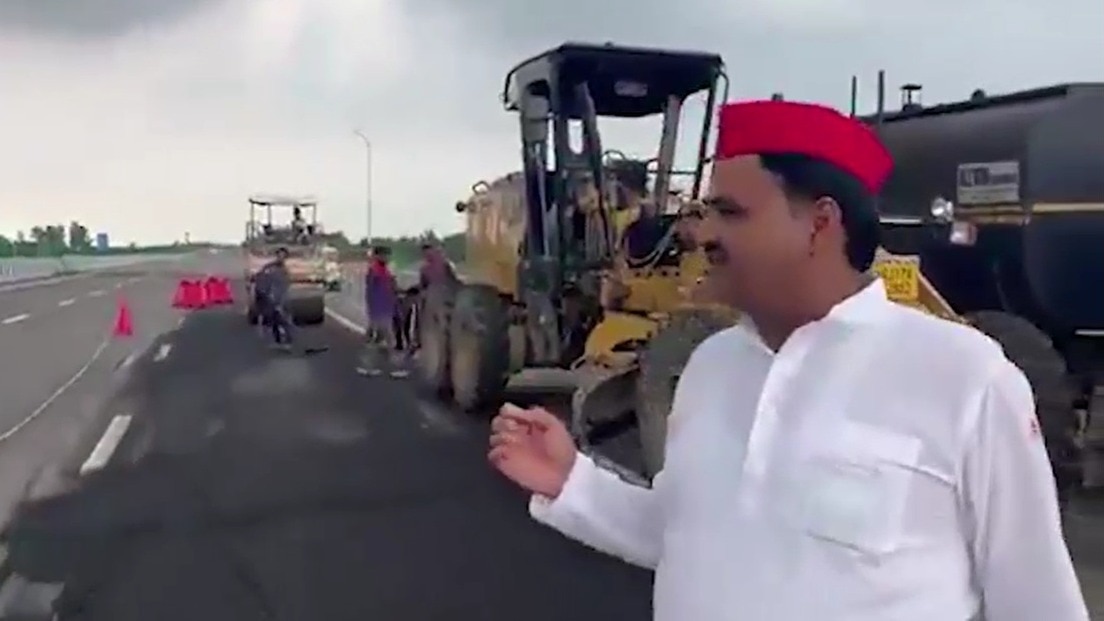 सपा नेता मधुसूदन यादव ने वीडियो जारी कर उठाए सवाल. (Photo: Screengrabs)