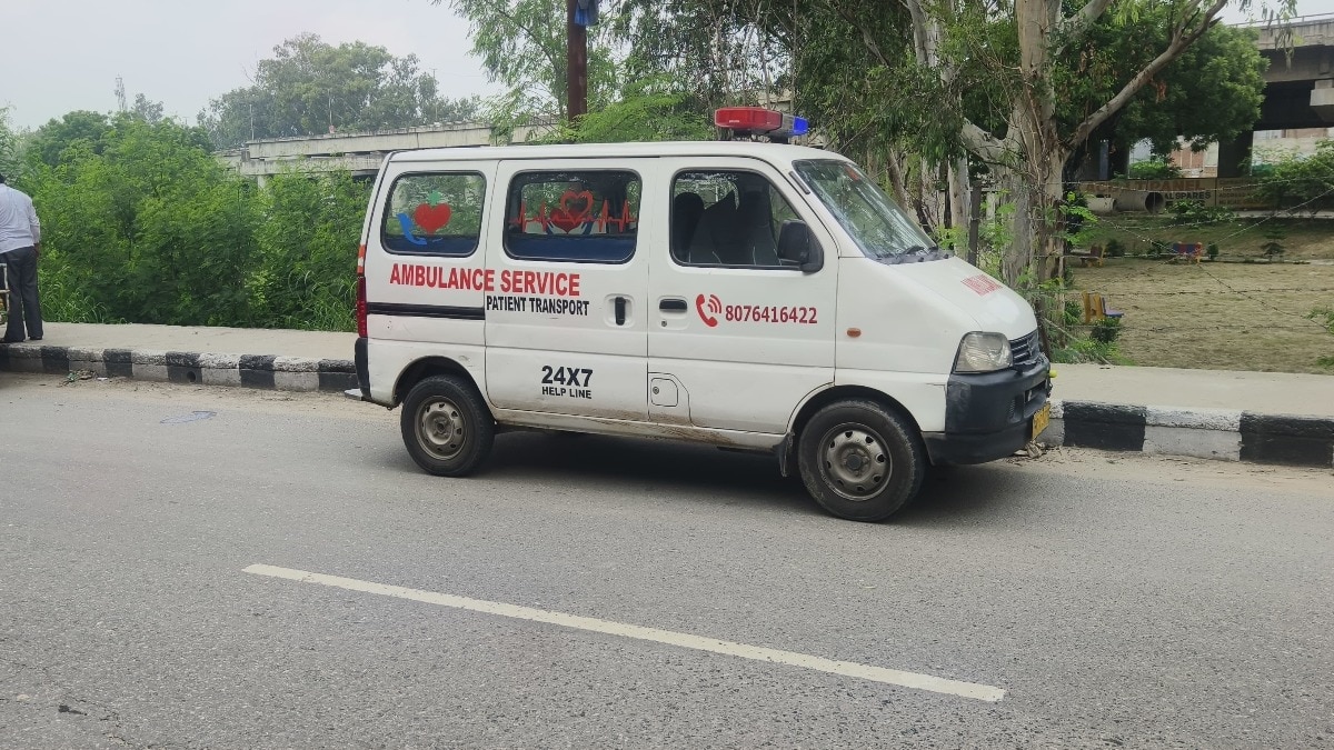 पीडब्ल्यूडी के गार्ड ने दी थी सूचना.(Photo: Mayank Gaur/ITG)