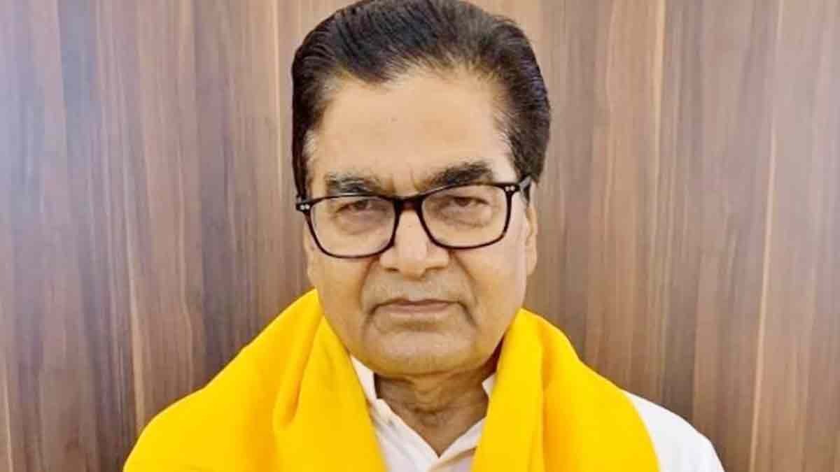 रामगोपाल यादव का कहना है कि जहां पेपर छपता है लीक वहीं से होता है. (FIle Photo)