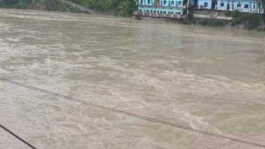 रुद्रप्रयाग में बारिश के चलते स्कूलों में अवकाश घोषित किया गया है. (Photo: ITG)