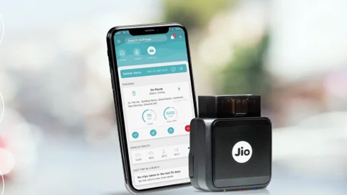  JioMotive की मदद से लाइव ट्रैकिंग, वाईफाई सपोर्ट मिलता है. (Photo: jio.com)