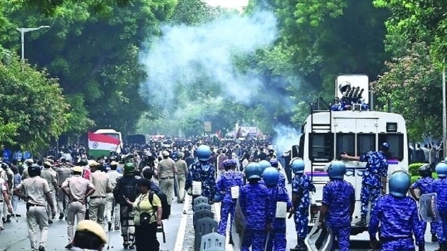 पैलेट गन के इस्तेमाल पर SC ने सख्ती दिखाई है. (Photo- ITG)