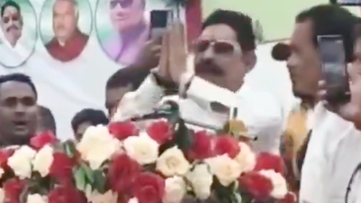 अनंत सिंह 'छोटे सरकार' ने सिर्फ 5 सेकंड और 5 शब्दों में खत्म कर दिया भाषण! नारों से गूंज उठी सभा, अब इंटरनेट पर छिड़ी बहस