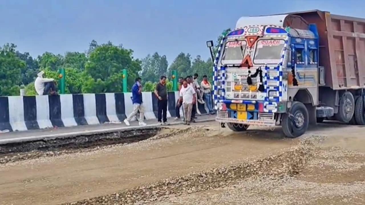 4200 करोड़ की सड़क को 17 दिन में दूसरी बार पड़ी मरम्मत की जरूरत!