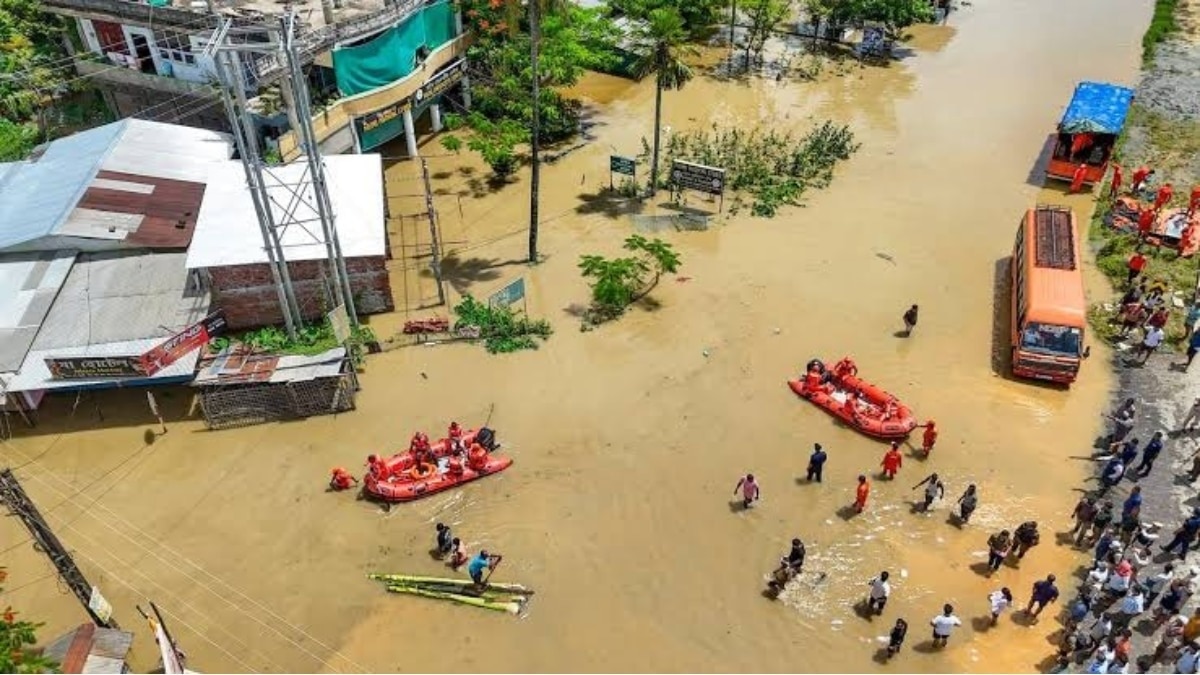 असम में बाढ़ से मरने वालों की संख्या लगातार बढ़ रही है. (Photo- ITGD)