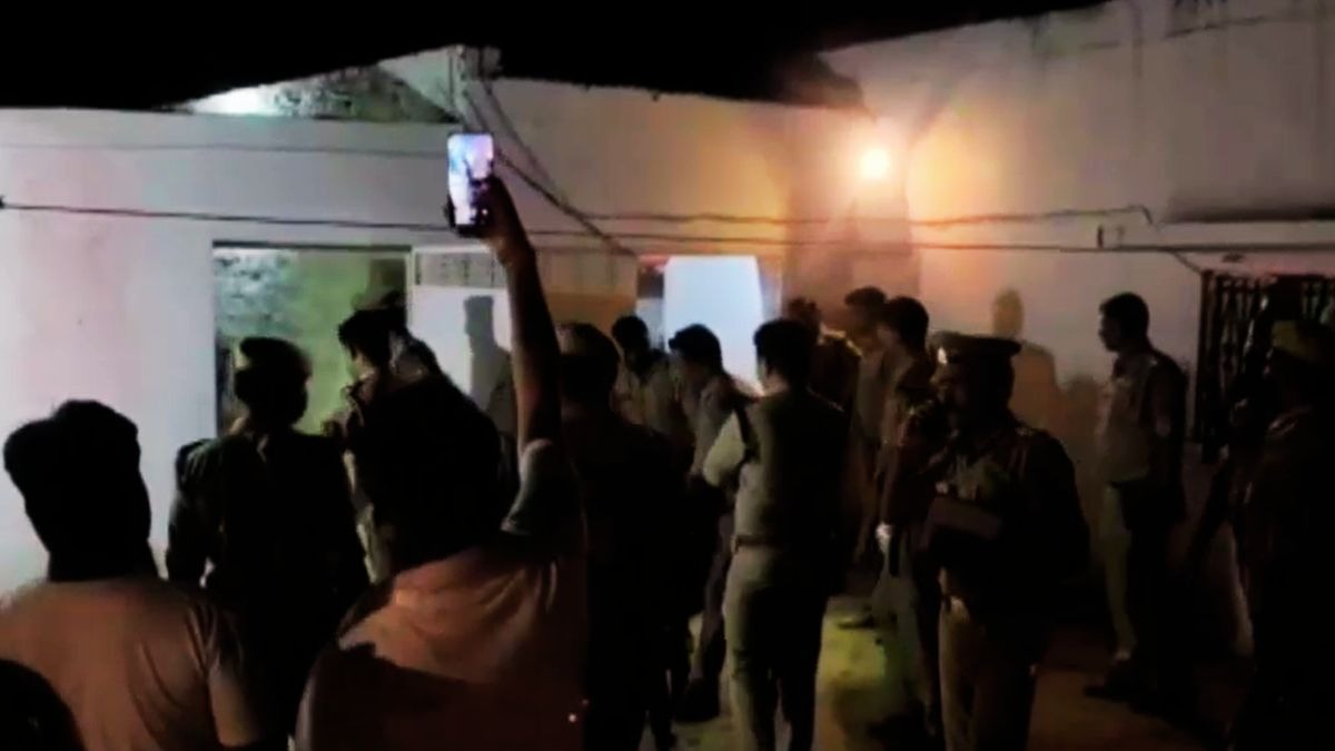 एक घर, चार लाशें और वीडियो... शख्स ने पत्नी-बच्चों को गोली मारी, फिर कर ली खुदकुशी... बलरामपुर में खौफनाक कांड