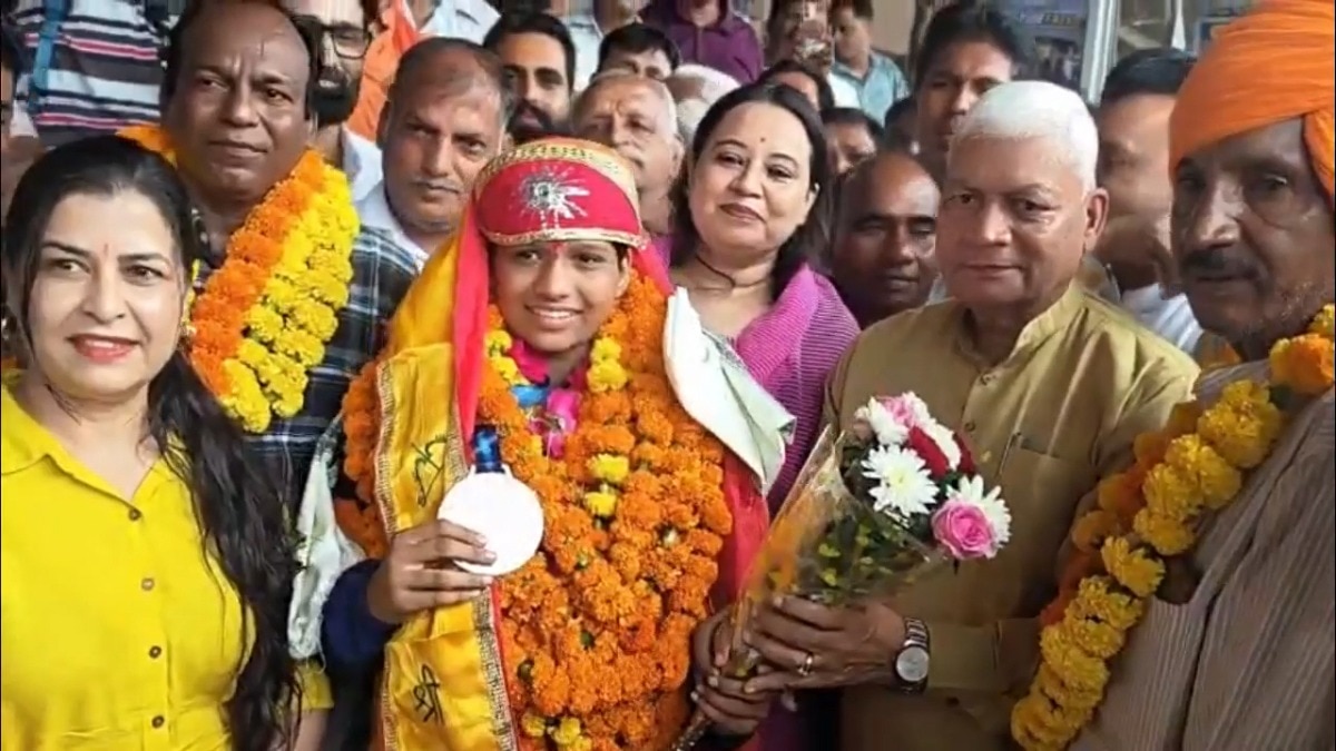 संध्या विश्नोई ने अंडर-17 विश्व कुश्ती चैम्पियनशिप में सिल्वर मेडल जीता (Photo: ITG)