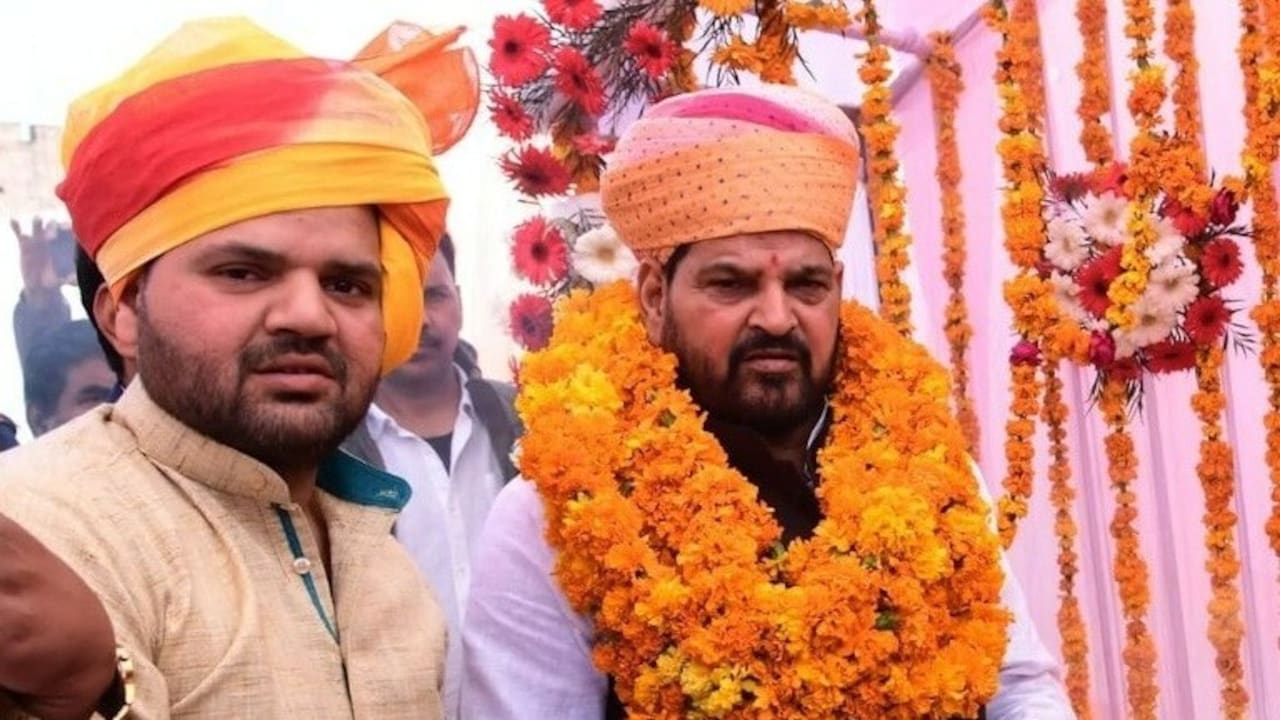 'बहुत पटाखे फोड़ने हैं...', बृजभूषण के बरी होने पर बोले बेटे करण