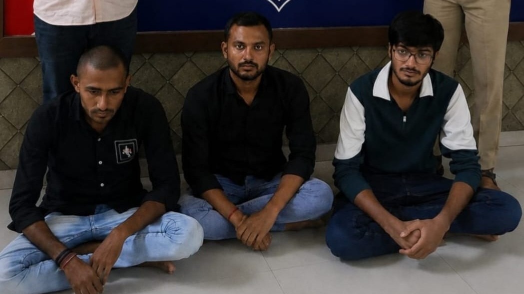 पुलिस ने तीन आरोपियों को गिरफ्तार किया. (Photo: ITG) 
