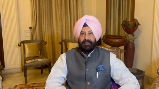 पंजाब बीजेपी चीफ केवल सिंह ढिल्लों ने सरकारी कर्मियों को लंबित DA भुगतान का वादा किया है