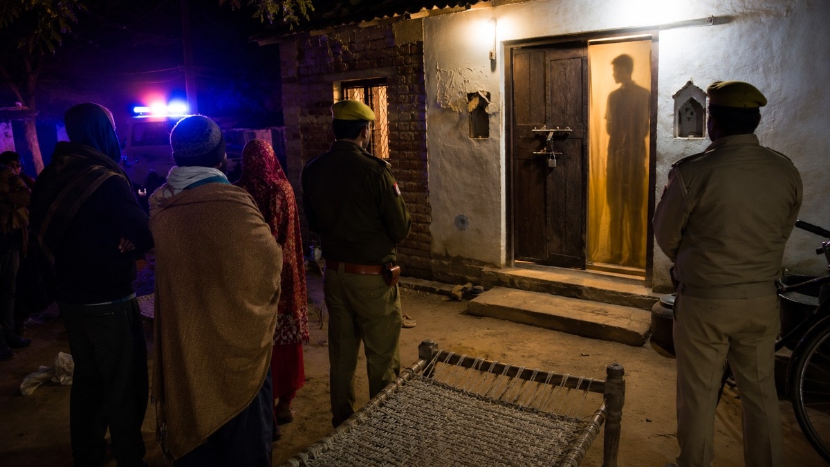 महारजगंज की यह घटना पूरे गांव में चर्चा का विषय बनी हुई है (Photo: AI generated)