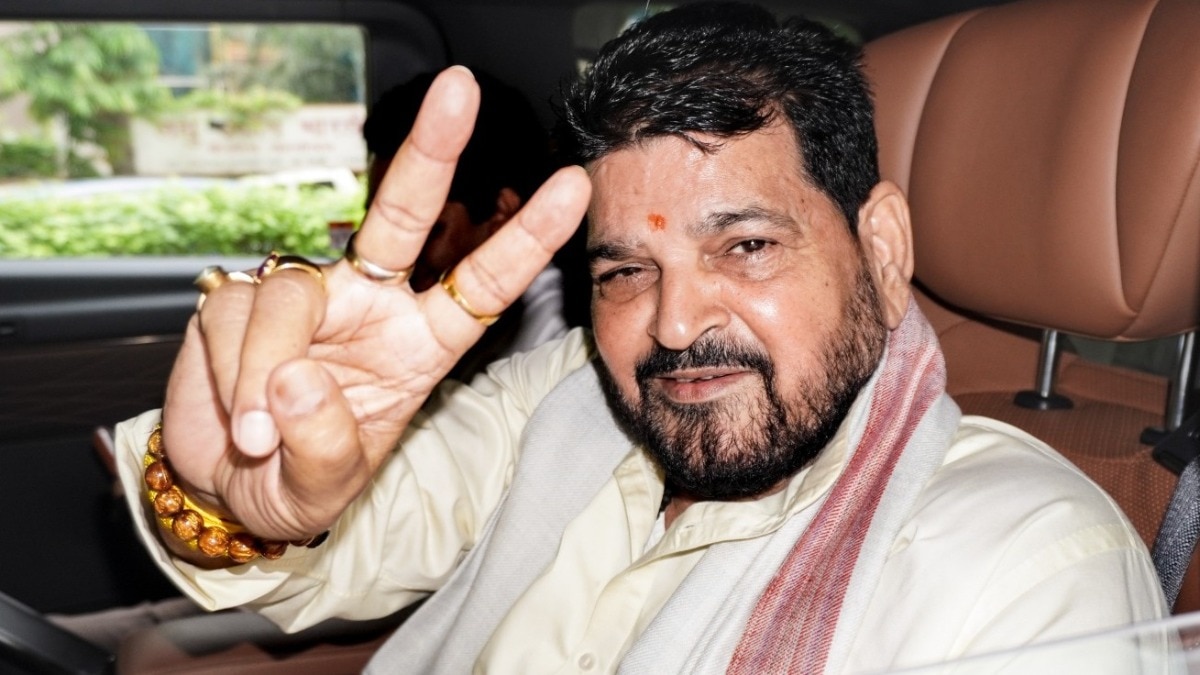 बृजभूषण अपने रुख पर कायम रहे कि वे खुद को अपराधी मानकर महासंघ के पद से इस्तीफा नहीं देंगे (फाइल फोटो)