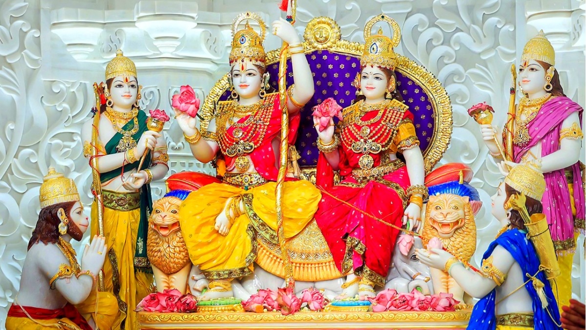 अयोध्या में राम मंदिर की पहली मंजिल पर राम दरबार स्थापित किया गया है