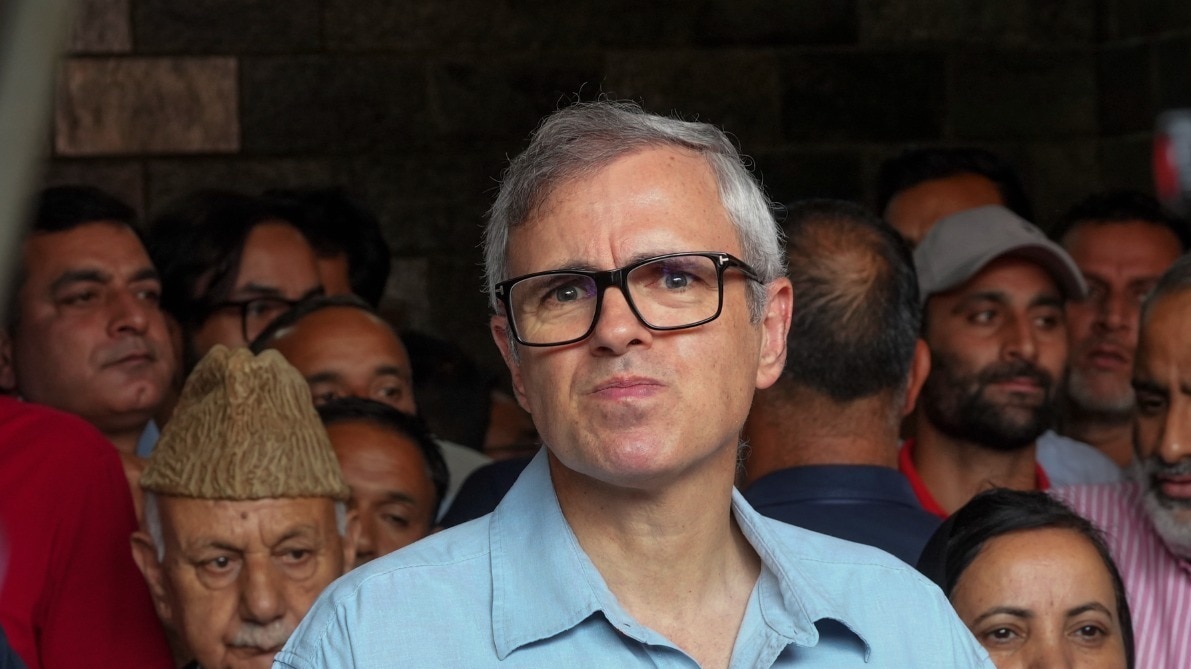 CM उमर अब्दुल्ला ने पीडीपी चीफ महबूबा मुफ्ती का बचाव किया है. (PTI photo)
