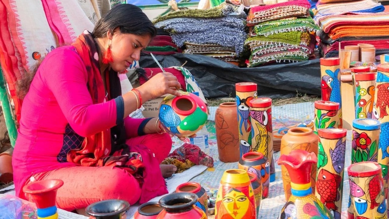 ODOP योजना से उत्तर प्रदेश के कारीगरों की बदल रही है तकदीर