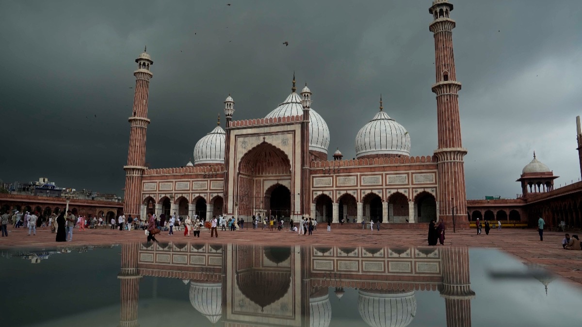 अरबी भाषा में इसे 'मस्जिद जामे' कहा जाता है. (Photo: PTI)