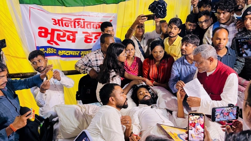 झारखंड के रांची में छात्रों का प्रदर्शन जारी है