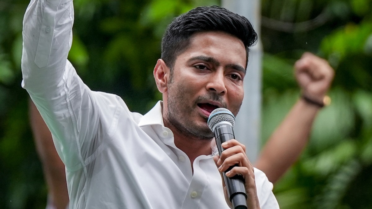 अभिषेक बनर्जी के सहयोगी की गिरफ्तारी पर रोक लग गई है (Photo: PTI)