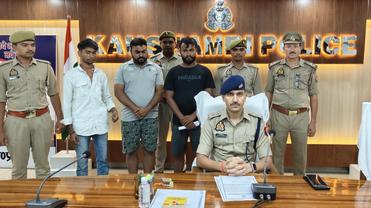 अलग-अलग ब्रांड के नाम पर बेचते थे नकली DEF.(Photo: Akhilesh Kumar/ITG)