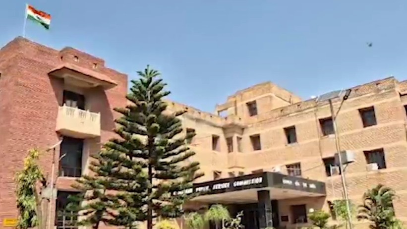 राजस्थान में RPSC से लेकर महिला आयोग तक 100 से ज्यादा अहम पद खाली है. (फोटो-ITG)