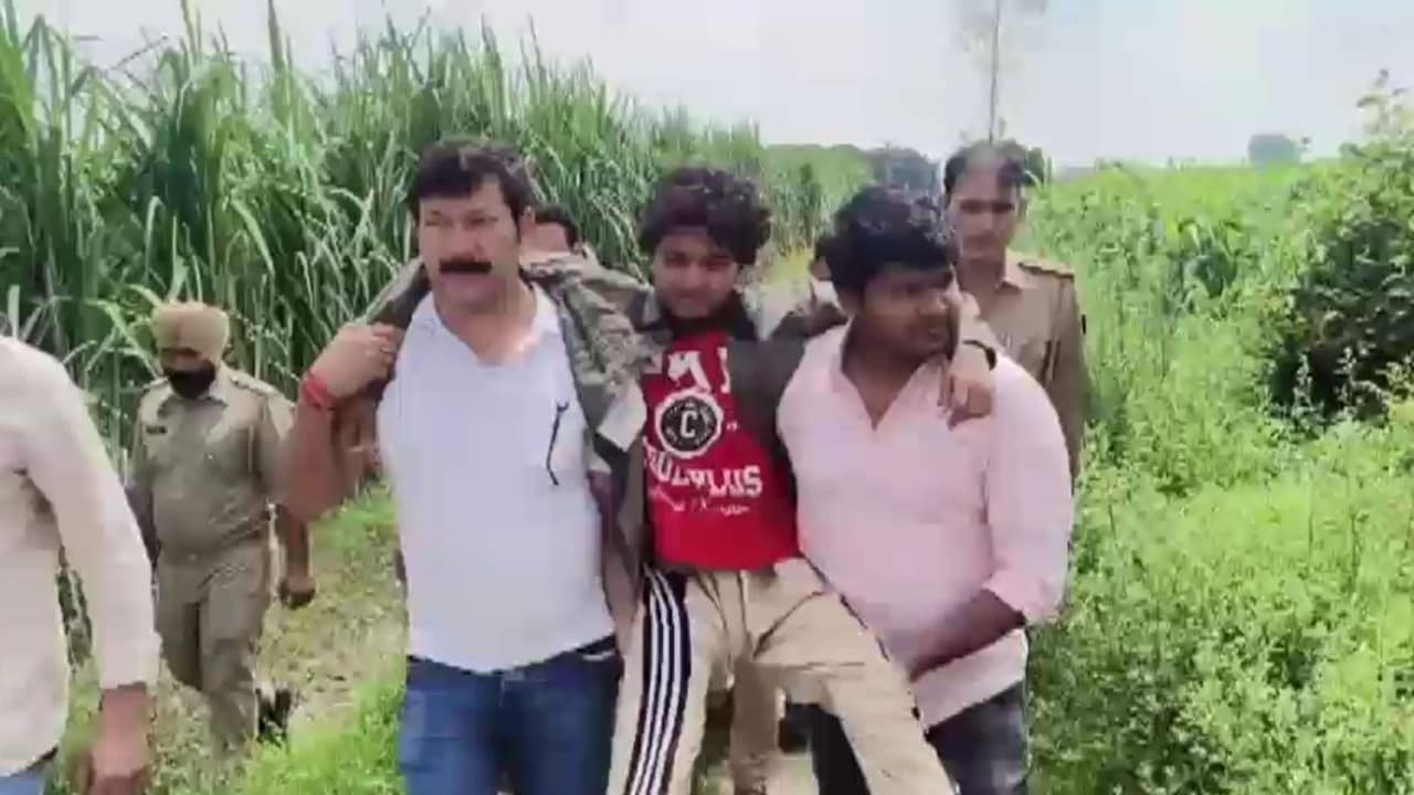 गंडासे से 17 वार किए... अब एनकाउंटर में आरोपी के पैर में लगी गोली