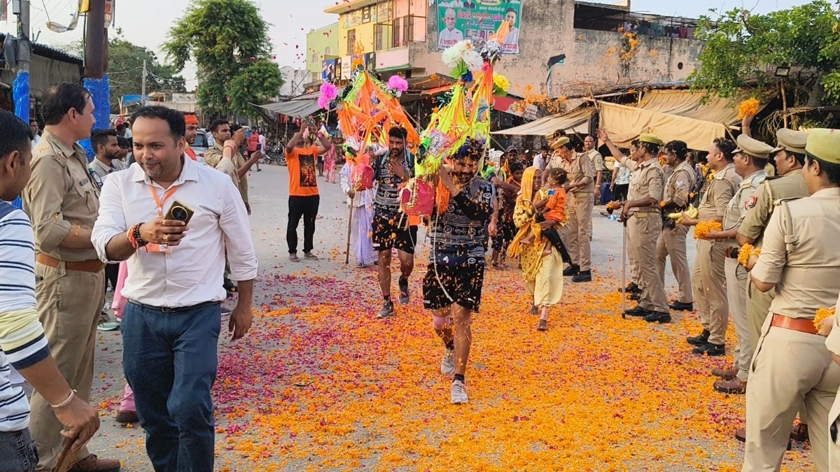बिनौली में शिवभक्तों का खास स्वागत.(Photo: Manudev/ITG)