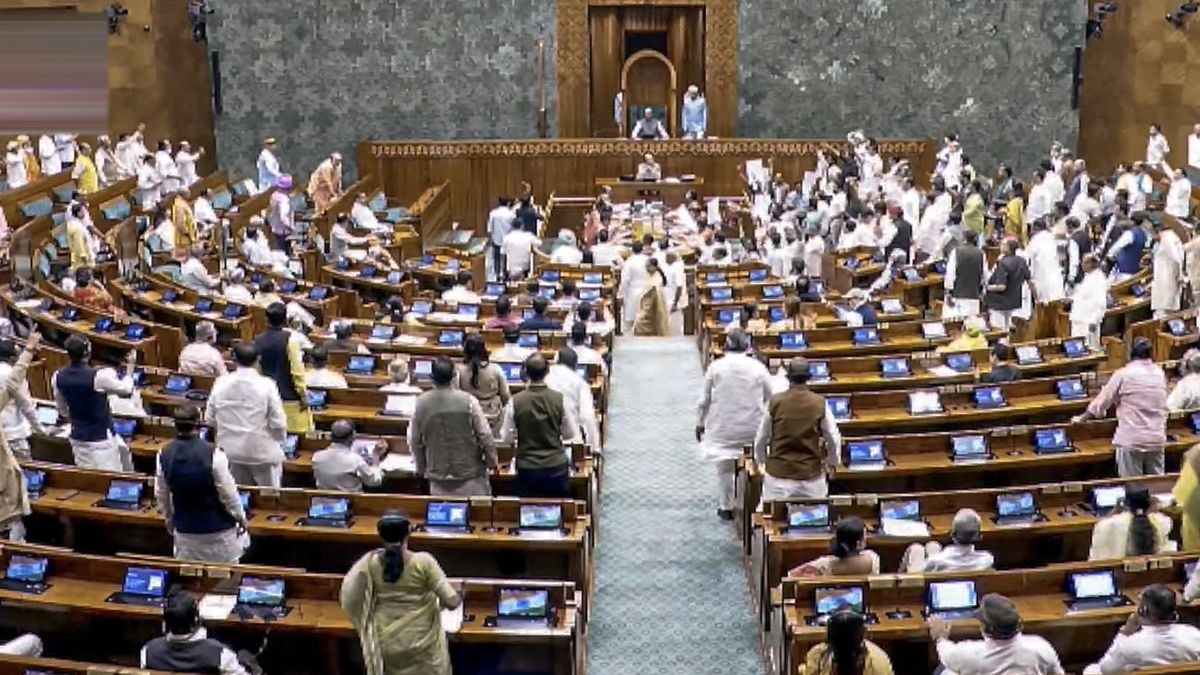 संसद में आज भी हंगामे के आसार. (File photo: ITG)