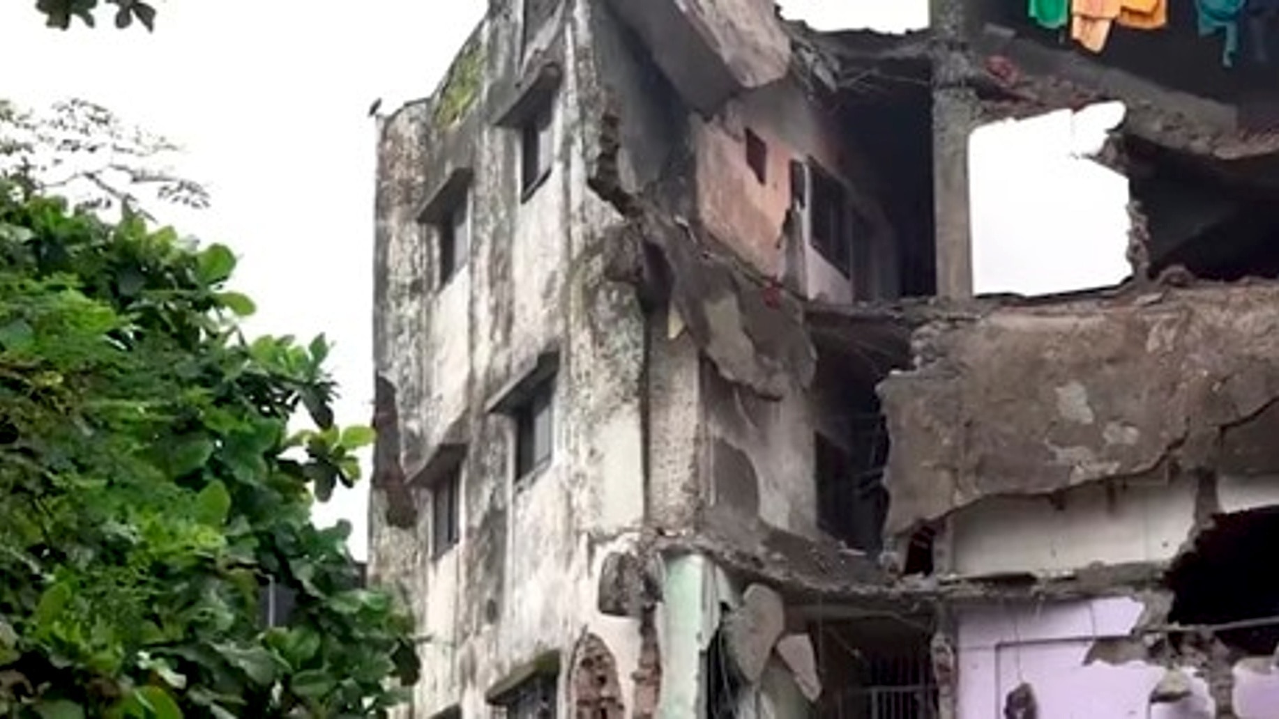 इमारत हादसे में 10 लोगों की मौत हो गई थी. (Photo- PTI)