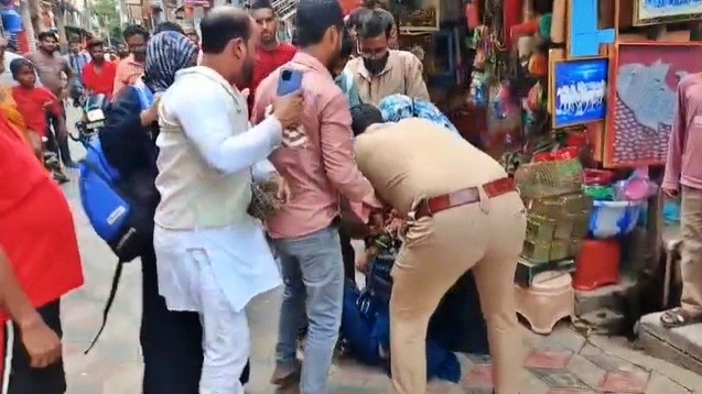 बलिया में पति-पत्नी के बीच विवाद (Photo- ITG)
