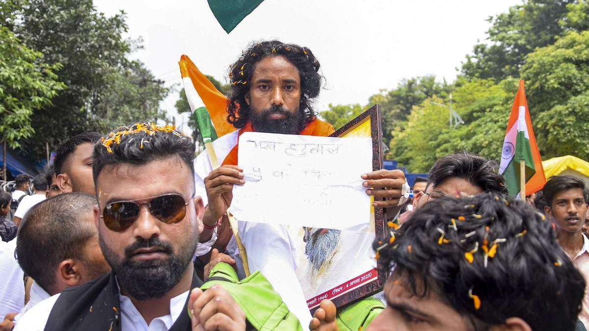 देवेंद्र नाथ महतो ने कहा सरकार से अब नहीं होगी कोई बात (Photo: PTI)