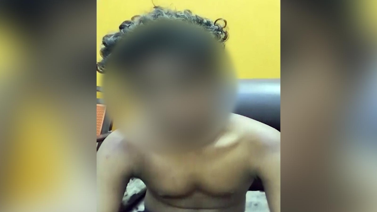 10वीं के छात्र की बेरहमी से पिटाई. (Photo: Screengrab)