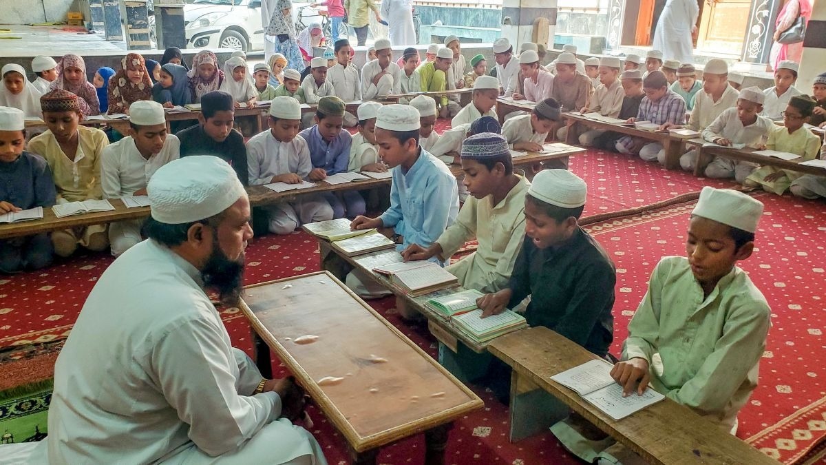 यूपी के मदरसों में गूंजेगा देशभक्ति का संदेश, तिरंगा यात्रा समेत होंगे कई कार्यक्रम. (File Photo- PTI)