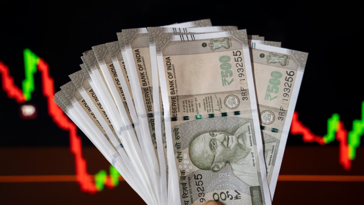 हर महीने ₹5,000 की छोटी बचत लंबे समय में बड़ा फंड बना सकती है. (सांकेतिक तस्वीर)