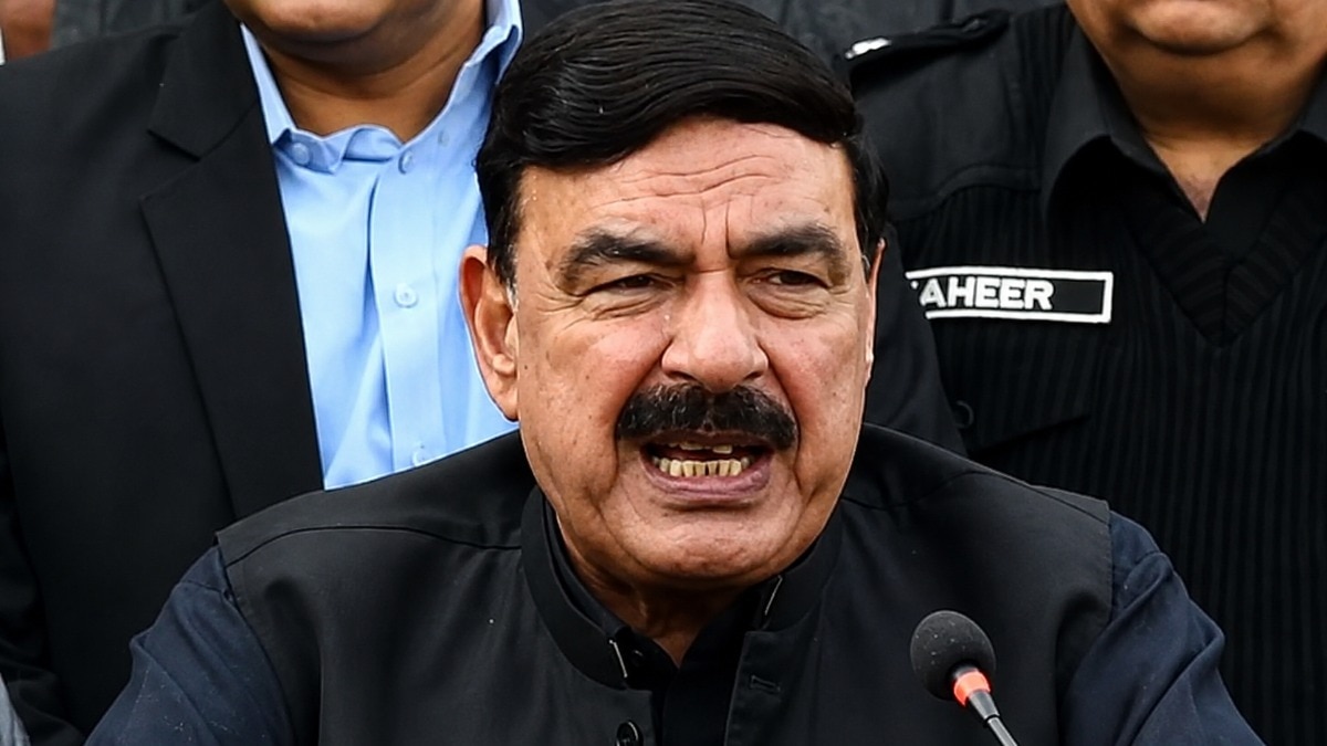शेख राशिद इमरान खान सरकार में रेल मंत्री थे. (File Photo)