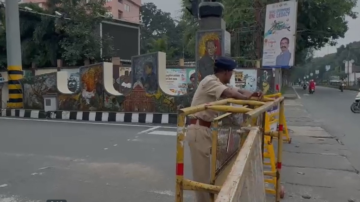 रांची में मुख्यमंत्री आवास के बाहर सुरक्षा के कड़े इंतजाम किए गए हैं. (Photo-Screengrab)