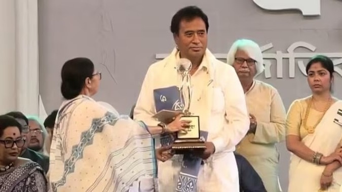 नेताजी पर टिप्पणी की सजा! अपने ही सांसद से बीजेपी ने ले लिया अवॉर्ड वापस