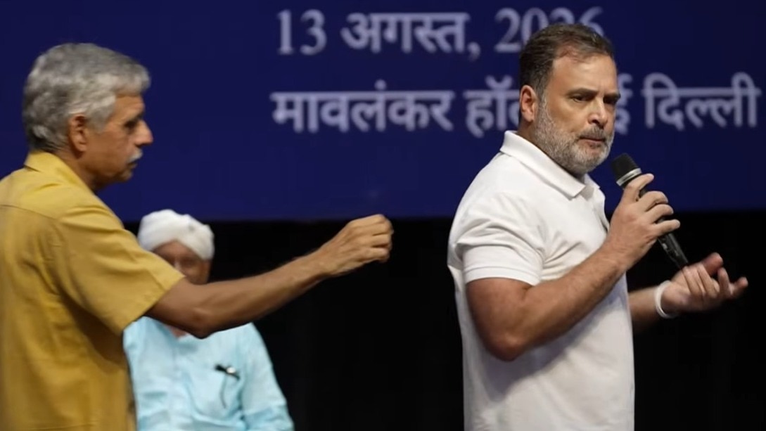 राहुल गांधी और संदीप दीक्षित ने विदेश नीति को लेकर सरकार पर तंज कसा है