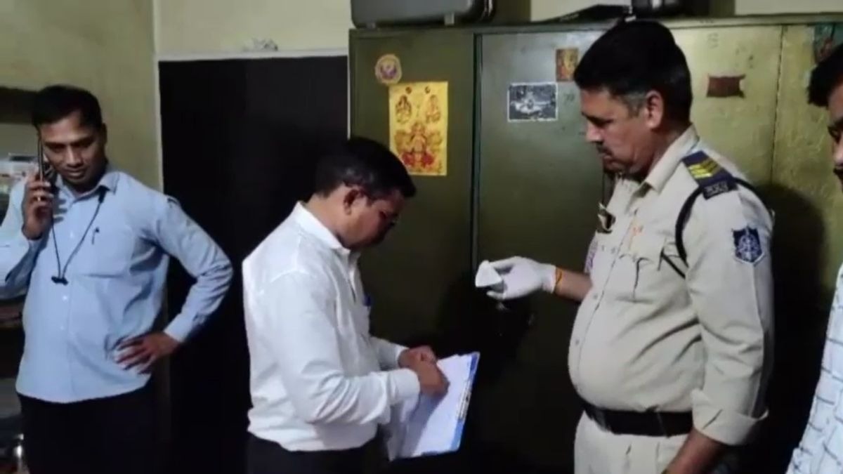 परिजन बोले- दो महीने से बीमारी से परेशान थे. (Photo: Screengrab)