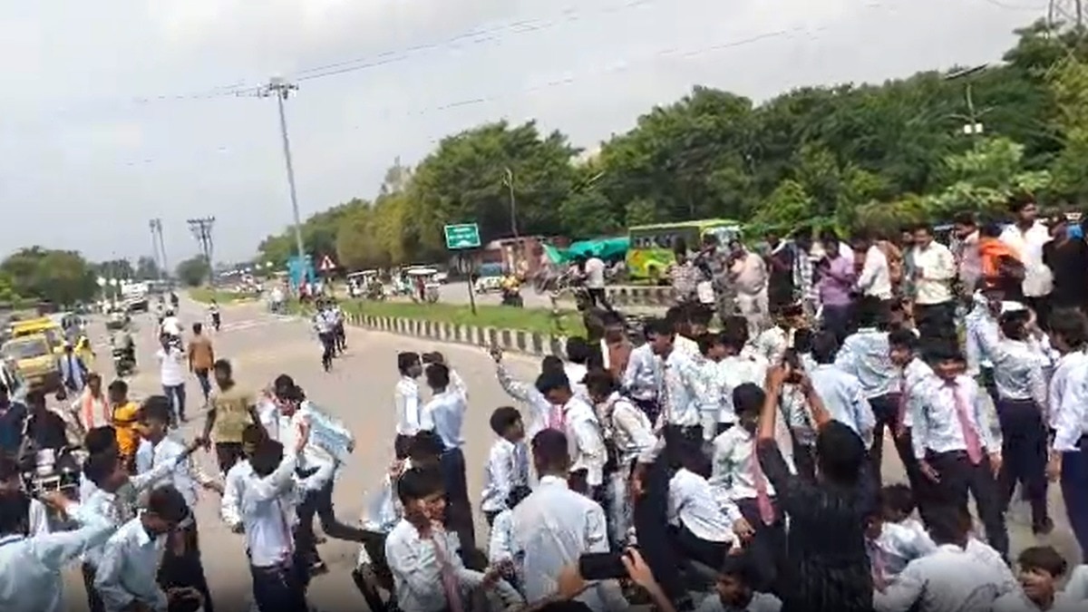 लखनऊ में सड़कों पर जेन-अल्फा