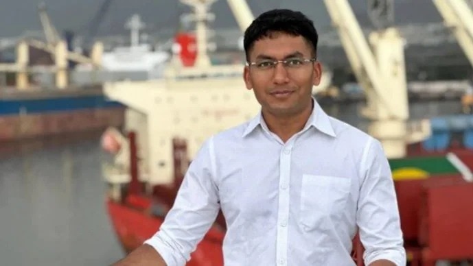  राहुल बंसल छत्तीसगढ़ कैडर के 2022 बैच के IPS अधिकारी है. (फोटो: Instagram/Rahul Bansal)