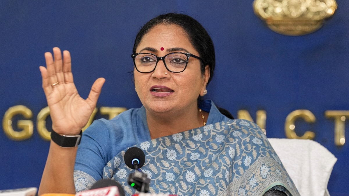 रेखा गुप्ता ने कहा कि अनमोल योजना दिल्ली में जन्म लेने वाले हर नवजात शिशु के स्वस्थ और सुरक्षित भविष्य की दिशा में एक महत्वपूर्ण पहल है. (File Photo)
