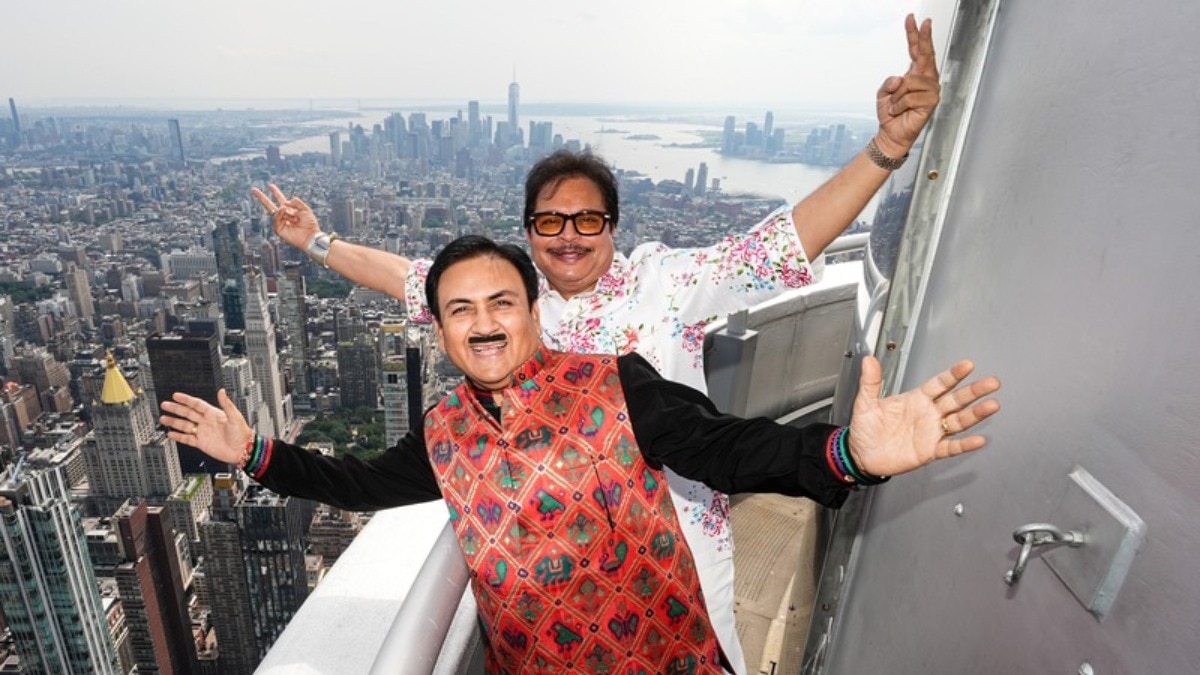 एम्पायर स्टेट बिल्डिंग पर असित मोदी (Photo: ITG)
