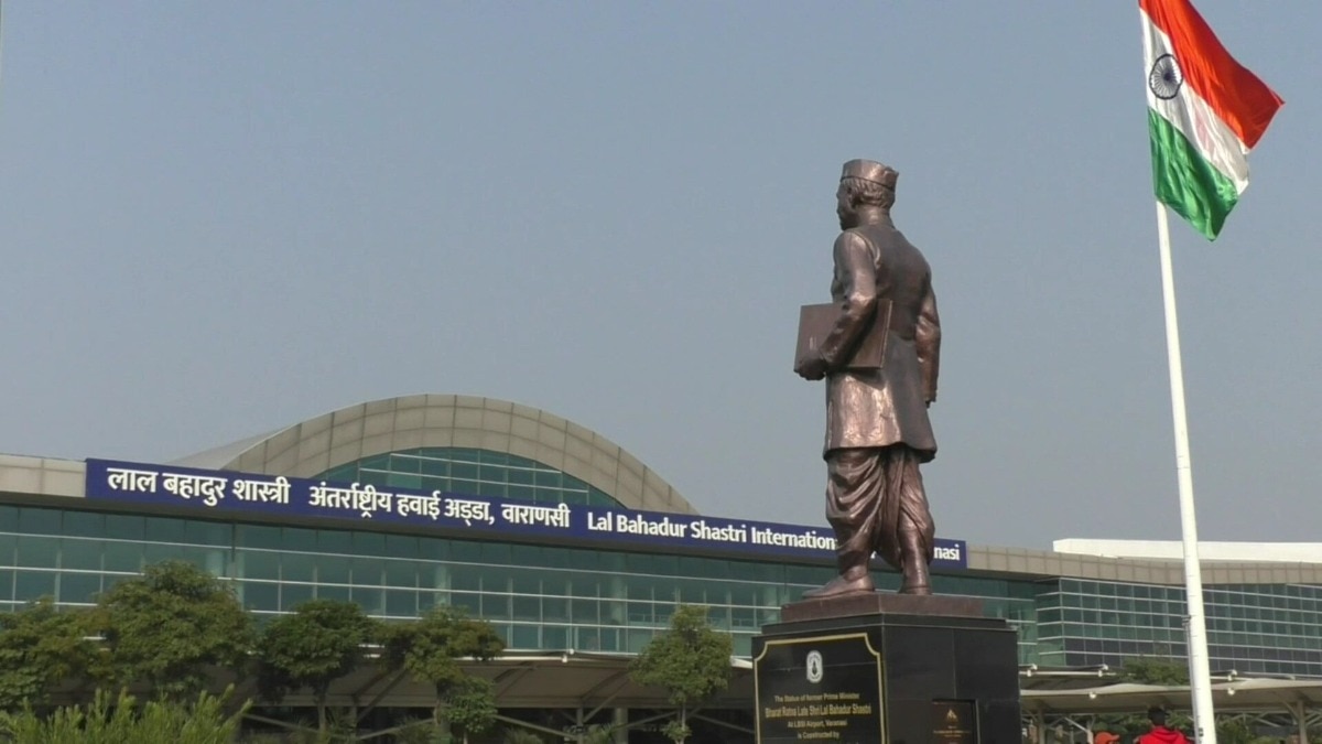 वाराणसी एयरपोर्ट पर चली गोली. (photo: ITG)