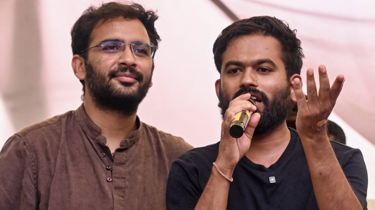 अभिजीत दीपके ने बॉम्बे हाई कोर्ट क्लर्क परीक्षा गड़गड़ी पर सवाल उठाए हैं. (फाइल फोटो-PTI)