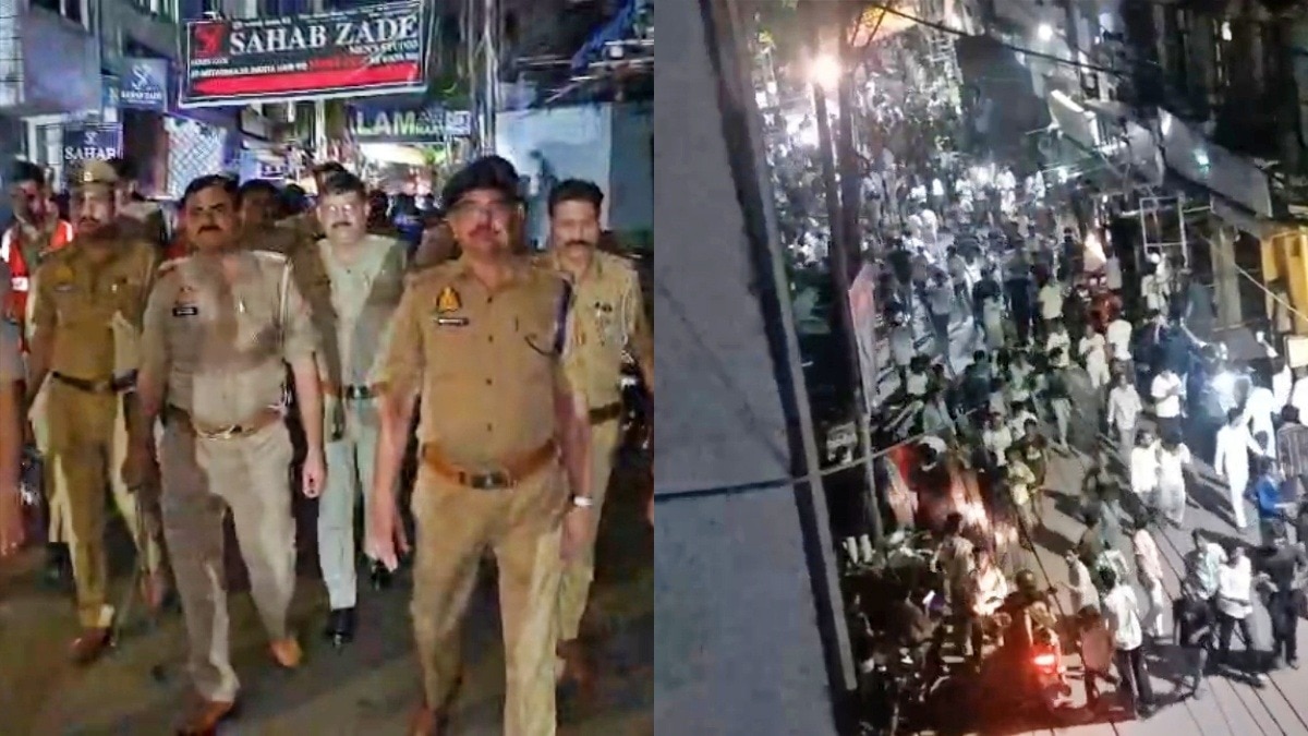 सेल की बात सुनकर उमड़ी हजारों की भीड़, बुलानी पड़ी पुलिस (Photo- Screengrab)