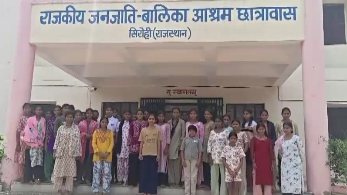छात्राओं का आरोप है कि जब उन्होंने व्यवस्थाओं को लेकर आवाज उठाई, तो वार्डन का व्यवहार भी ठीक नहीं रहा. (Photo: ITG)