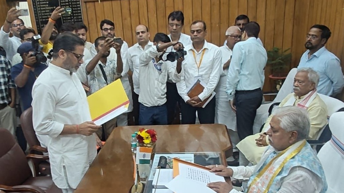 बीजेपी के नीरज कुमार को पीके ने 18,953 वोटों से हराया था. (Photo: ITG)